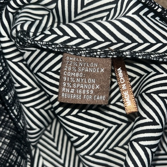 J. McLaughlin Barry Sleeveless Jewel Neck Montego Scuba Dress Black White Medium - Picture 8 of 8